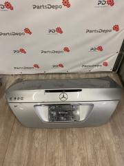 Запчасть крышка багажника с петлей MERCEDES BENZ E CLASS 2003