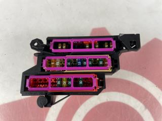 Запчасть блок предохранителей AUDI A4 2014