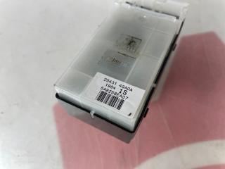 Кнопка стеклоподъемника задняя левая Q50 2015 ZV37