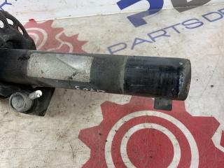 Амортизатор передний Passat 2012 B7 1.4