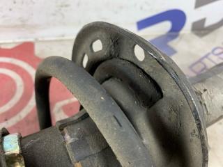 Амортизатор передний Passat 2012 B7 1.4