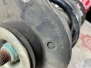 Амортизатор передний Passat 2012 B7 1.4