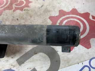 Амортизатор передний Passat 2012 B7 1.4