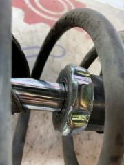 Амортизатор передний Passat 2012 B7 1.4