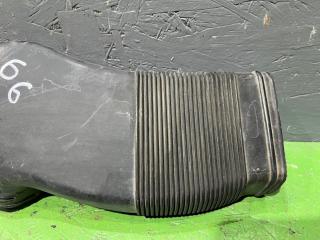 Патрубок воздушного фильтра Passat 1997 B5 1.8 ADR