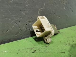 Резистор печки Ford Focus 2 Хэтчбек 1.4 ASDA Резистор печки Ford Focus 2 Хэтчбек 1.4 ASDA