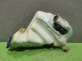 Бачок омывателя Volkswagen Passat 1998