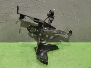 Кронштейн блока ABS Volkswagen Passat 1998