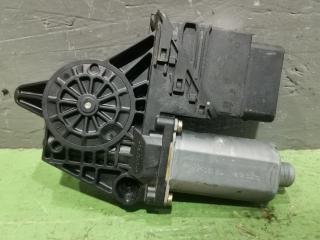 Мотор стеклоподъемника задний левый Volkswagen Passat 1998 Б/У Мотор стеклоподъемника задний левый Volkswagen Passat 1998