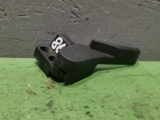 Запчасть ручка открывания капота Volkswagen Passat 1998