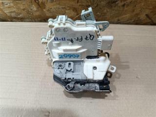 Запчасть замок двери передний правый Audi Q7 2011