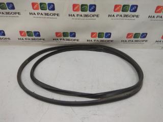 Уплотнительная резинка на дверь передняя левая Chevrolet Cruze 2012