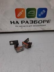 Петля двери передняя правая Skoda Superb 2011