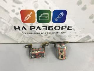 Петля двери задняя левая NISSAN Maxima 2004