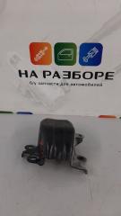 Кронштейн подрамника передний правый LEXUS LX570 2017