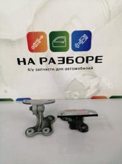 Петля двери передняя левая Volvo s60 2012