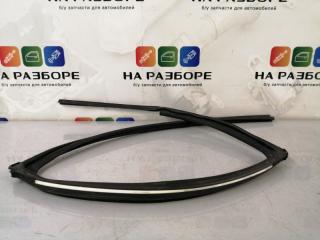 Запчасть уплотнительная резинка стекла двери передняя правая Mitsubishi Outlander 2015