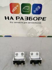 Петля крышки багажника Mitsubishi Outlander 2013