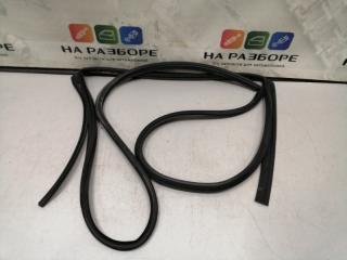 Запчасть уплотнительная резинка на дверь задняя правая Subaru Forester 2012