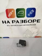 Запчасть ручка открывания капота Mitsubishi Pajero 1997