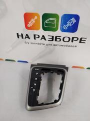 Накладка на консоль между сиденьями Hyundai SOLARIS Б/У Накладка на консоль между сиденьями Hyundai SOLARIS