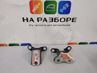 Петля двери задняя левая TOYOTA AVENSIS 2010 Б/У Петля двери задняя левая TOYOTA AVENSIS 2010