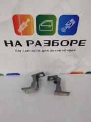 Петля двери задняя правая Volkswagen Touareg 2011 Б/У Петля двери задняя правая Volkswagen Touareg 2011