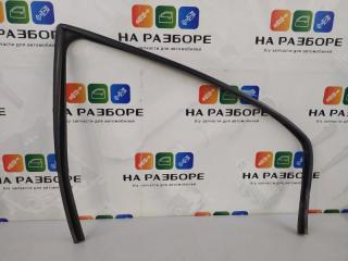 Уплотнительная резинка стекла двери передняя правая FORD MONDEO 2007