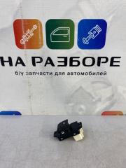 Запчасть блок управления стеклами (кнопка ) задний левый Chevrolet Captiva 2012