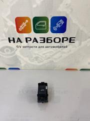Блок управления стеклами (кнопка ) задний левый TOYOTA Land Cruiser 2012