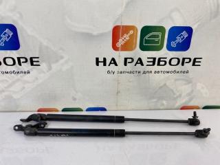Амортизатор багажника VOLKSWAGEN POLO 2001
