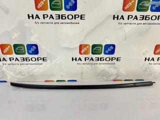 Молдинг лобового стекла передний правый Toyota Camry 2018