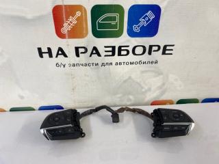 Кнопки в руль Toyota Camry 2018