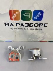 Петля двери задняя правая Renault Duster 2017 Б/У Петля двери задняя правая Renault Duster 2017