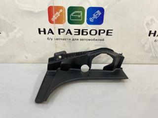 Накладка на петлю багажника задняя левая Toyota Land Cruiser 2014