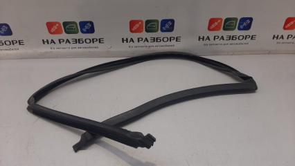 Запчасть уплотнительная резинка на дверь задняя левая BMW X6