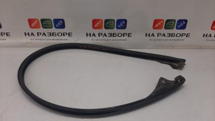 Запчасть уплотнительная резинка на дверь передняя левая BMW X6