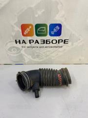 Патрубок воздушного фильтра Toyota Avensis 2009