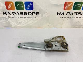 Стеклоподъемник задний правый Toyota Avensis 2009