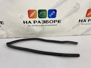 Уплотнительная резинка капота Mazda CX-7 2007