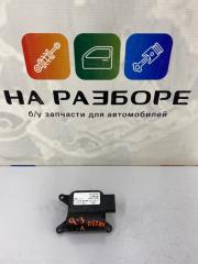 Сервопривод заслонки отопителя левый Audi Q3 2012