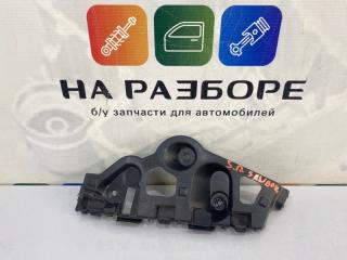 Крепление бампера заднее правое Renault Sandero Stepway 2019