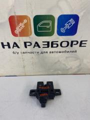 Замок капота правый Land Rover Freelander 2 2007
