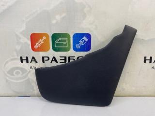 Накладка на консоль между сиденьями правая TOYOTA Land Cruiser 2010 Б/У Накладка на консоль между сиденьями правая TOYOTA Land Cruiser 2010