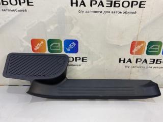 Накладка на порог внутренняя задняя правая TOYOTA Land Cruiser 2010