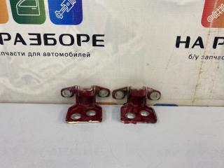 Петля двери задняя левая Renault Duster 2012 Б/У Петля двери задняя левая Renault Duster 2012