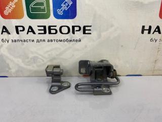 Петля двери задняя левая Volkswagen Golf 2007 Б/У Петля двери задняя левая Volkswagen Golf 2007