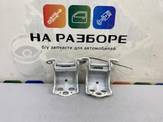 Петля крышки багажника TOYOTA Land Cruiser 2010
