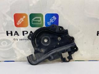 Кронштейн подрамника передний правый TOYOTA CAMRY 2020