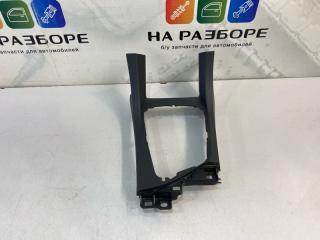 Накладка на консоль между сиденьями TOYOTA COROLLA 2015 Б/У Накладка на консоль между сиденьями TOYOTA COROLLA 2015